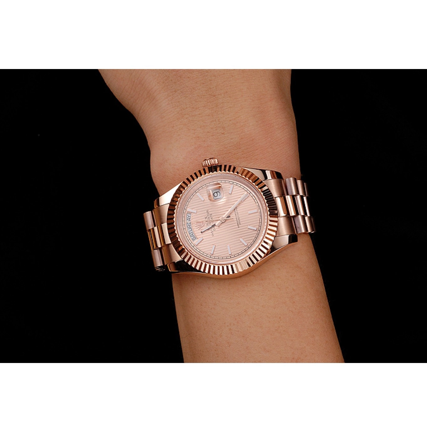Aaa replica watch 40 Etched Day Rose Bracelet Rose Rolex And Swiss Gold Date Gold Dial Case 0716